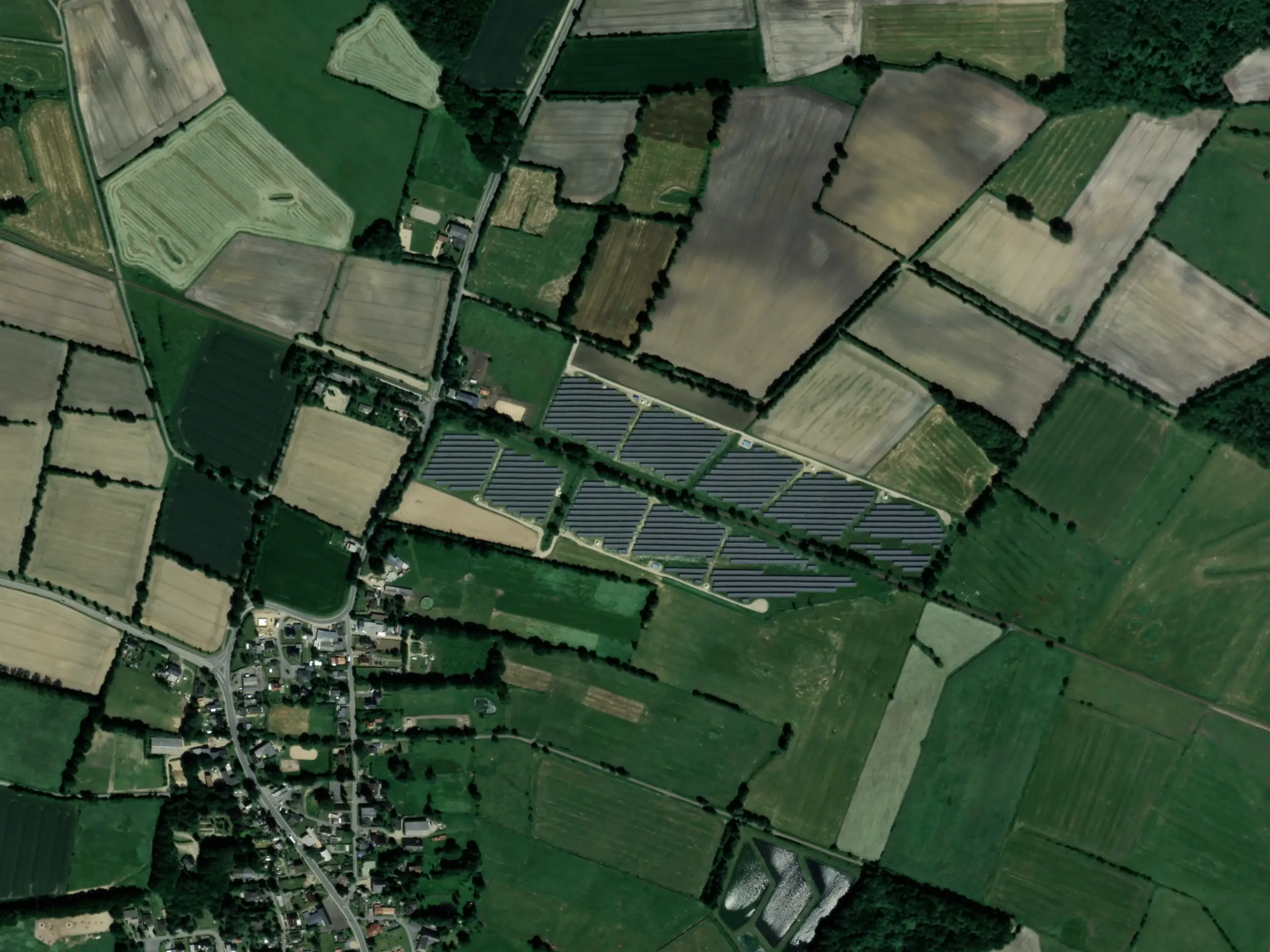 ArcGIS-Satellitenfoto der Photovoltaik-Freilandanlage