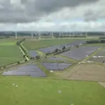 Flächen, die bereits für Windenergieanlagen (WEA) ausgewiesen sind, können für eine Doppelnutzung zugunsten von PV-FFA in Betracht kommen.